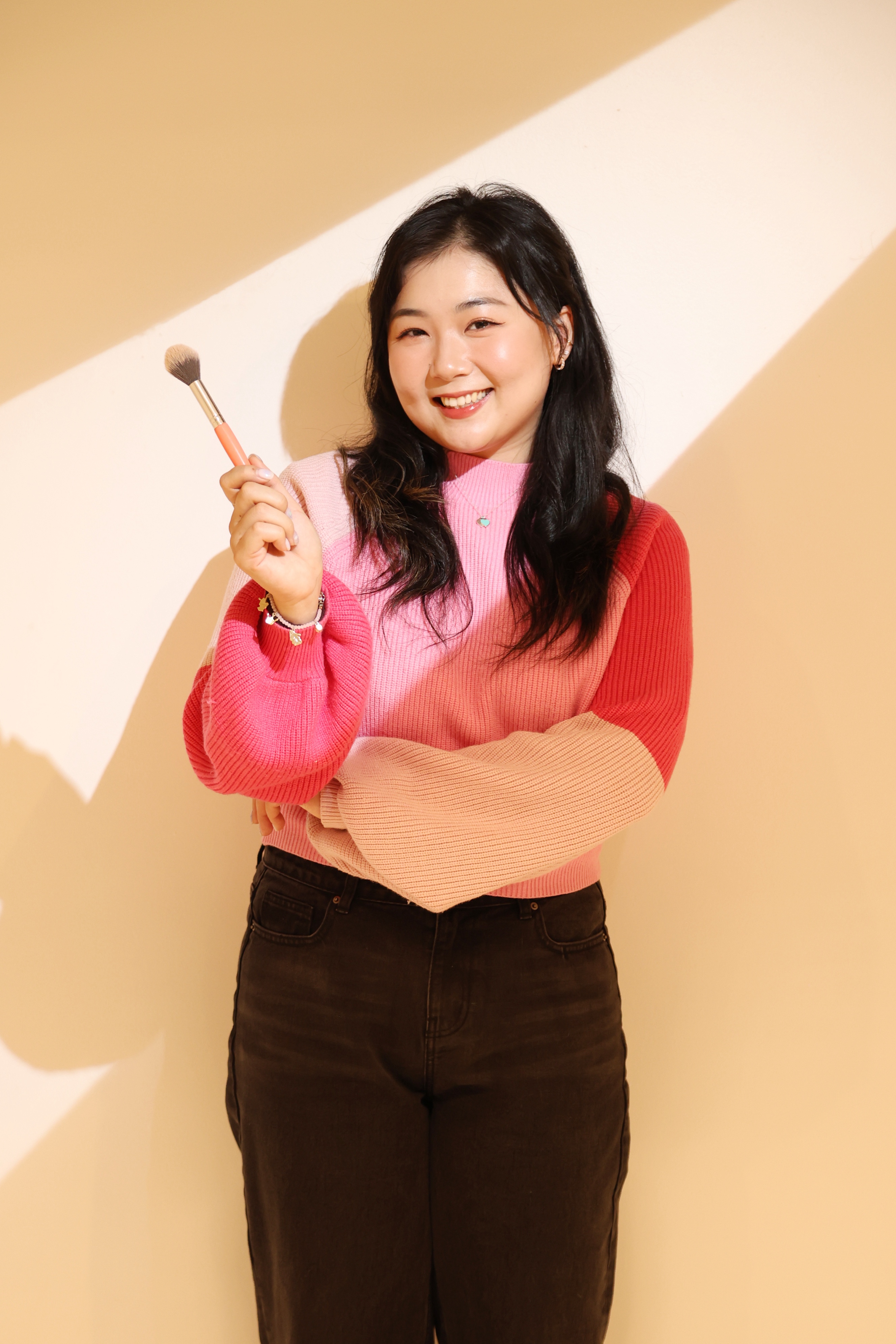 Daphne makeup artist